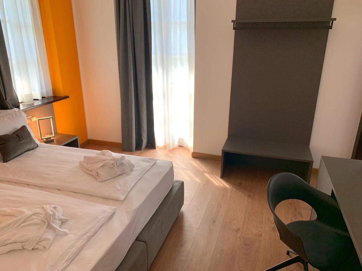 Guest House Le Cassandre 손드리오 외부 사진
