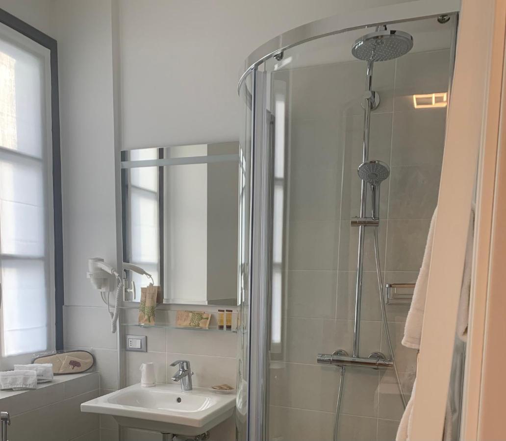 Guest House Le Cassandre 손드리오 외부 사진
